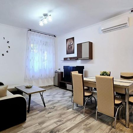 Apartament 3 Camere Hd Hunedoara Exterior foto